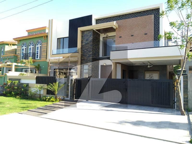 Brand New Modern Design 1 Kanal House For Sale On 80 Feet Road