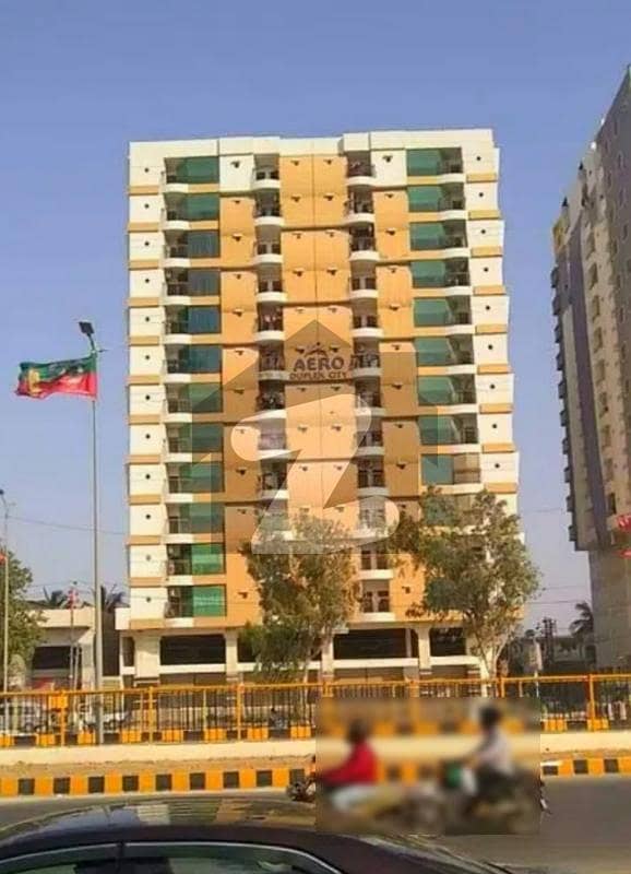 Duplex apartment 3bed dd with 5 washrooms North Nazimabad Block F