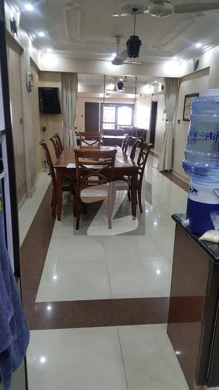 عامل کالونی کراچی میں 4 کمروں کا 12 مرلہ فلیٹ 4.15 کروڑ میں برائے فروخت۔