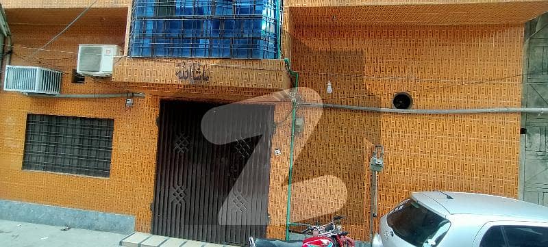 نومانیہ روڈ گوجرانوالہ میں 4 کمروں کا 5 مرلہ مکان 1.6 کروڑ میں برائے فروخت۔