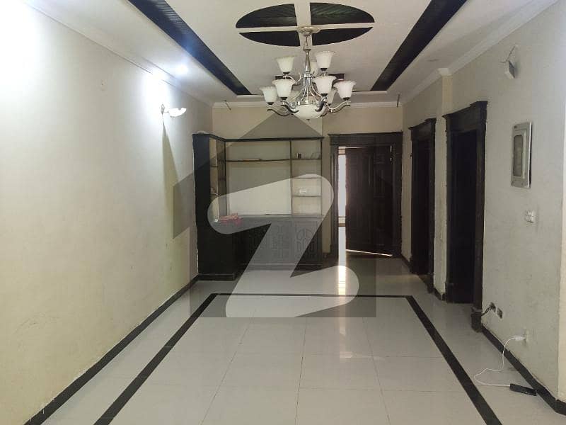 بحریہ ٹاؤن فیز 3 بحریہ ٹاؤن راولپنڈی راولپنڈی میں 6 کمروں کا 10 مرلہ مکان 3.45 کروڑ میں برائے فروخت۔