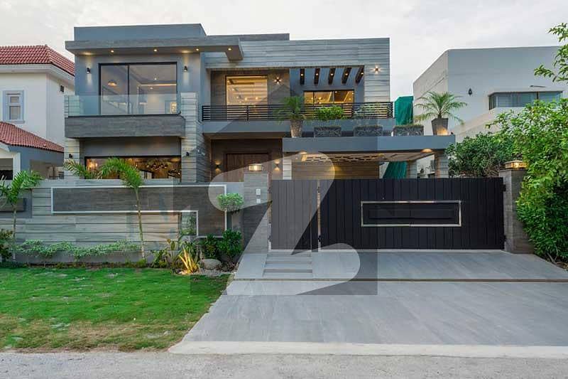 7 Beds 500 Yards Villa On Easy Instalment Plan, In Bahria Town Karachi