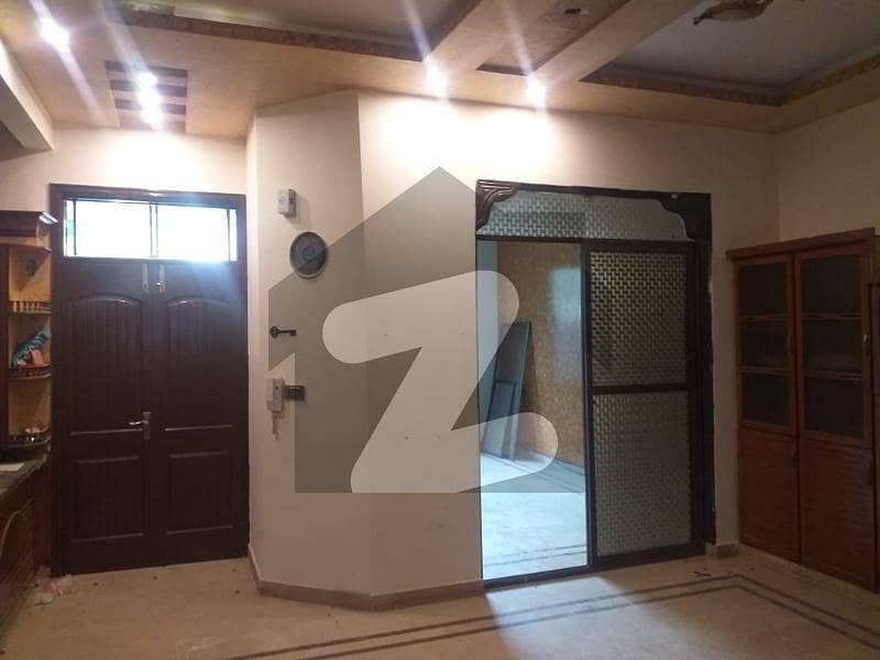 200 Yards Used House Available For Sale In Gulshan-e-maymar Sector Y