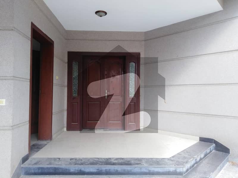 1 Kanal House Is Available For rent