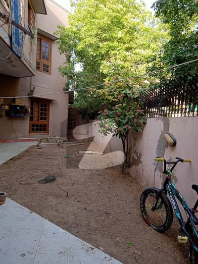 A Spacious Corner 500 Square Yards House In Gulshan-e-Jamal