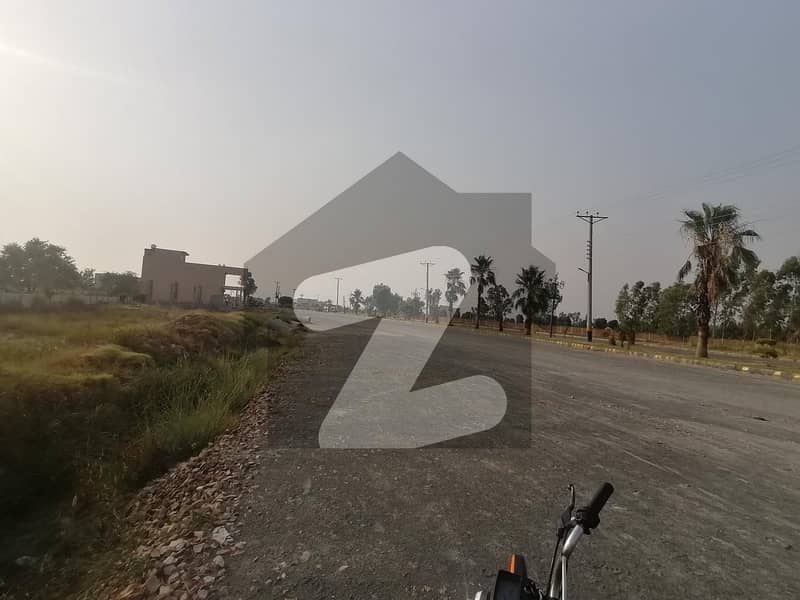 Rani chak 5 Marla Residential Plot Up For sale