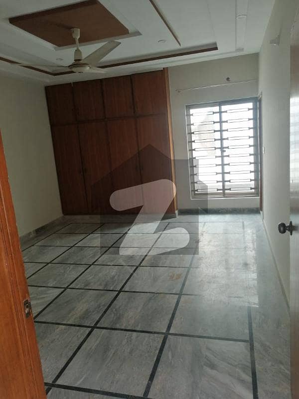 10 MARLA UPPER PORTION IS AVAILABLE FOR RENT IN WAPDA TOWN PHASE 1 BLOCK J3