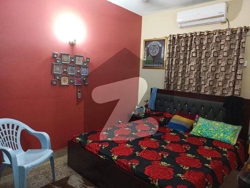 سخی حسن چورنگی کراچی میں 3 کمروں کا 5 مرلہ فلیٹ 75 لاکھ میں برائے فروخت۔