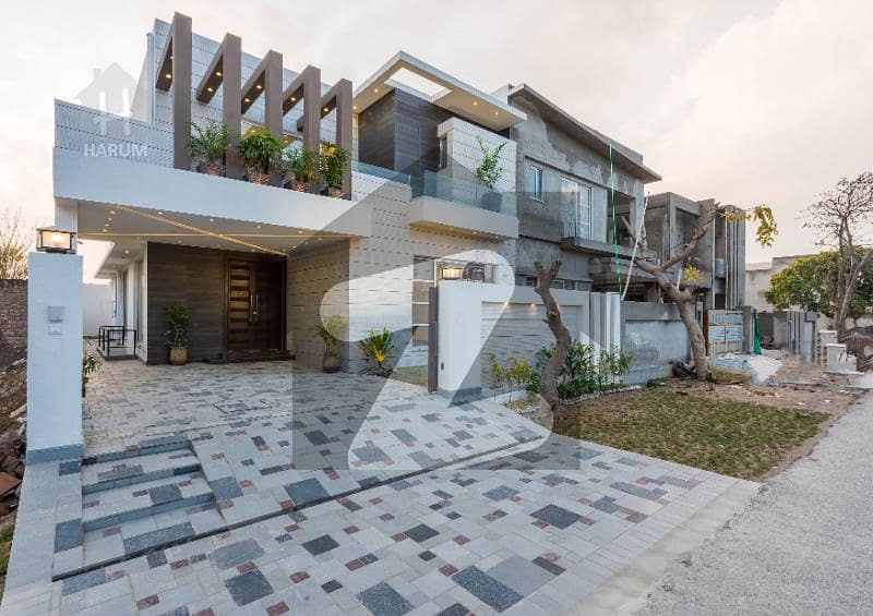 10 Marla Elegant Design Modern House For Sale