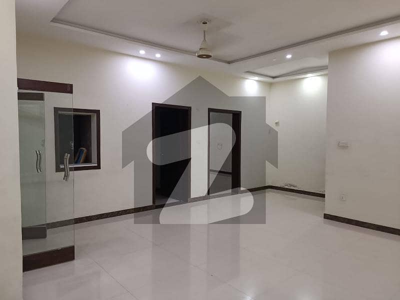 14 Marla Lower Portion For Rent In Gulbhar Bahria Town Lahore