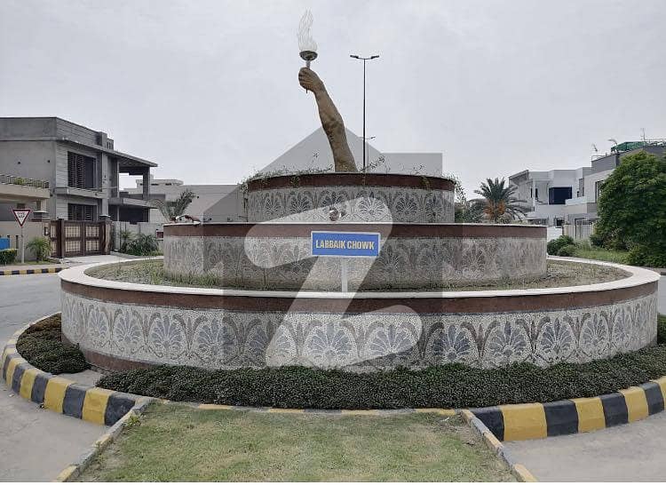 Very Hot Location 10 Marla Plot Available For Sale In Phase 1 Block Cc