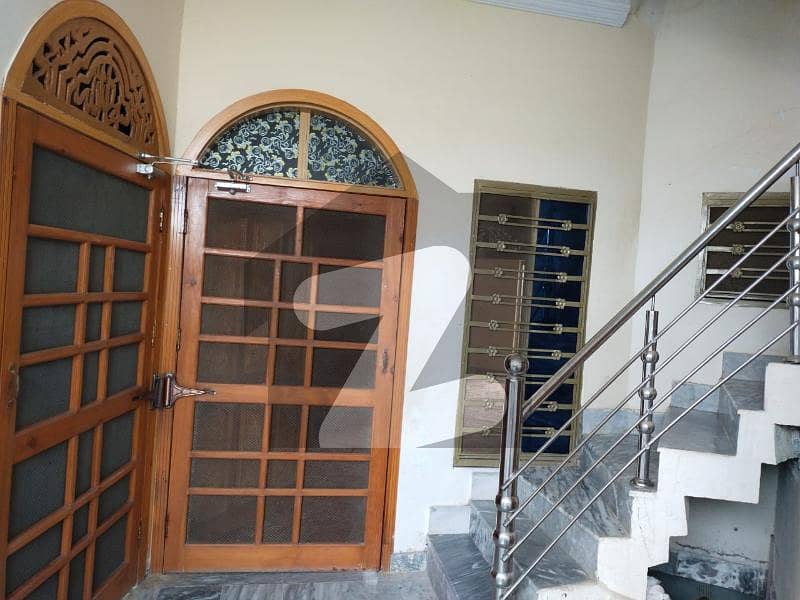 رائل سٹی اسلام آباد میں 3 کمروں کا 5 مرلہ مکان 15 ہزار میں کرایہ پر دستیاب ہے۔