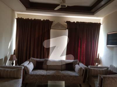 ویلینشیاء ۔ بلاک پی1 ویلینشیاء ہاؤسنگ سوسائٹی لاہور میں 3 کمروں کا 5 مرلہ مکان 2 کروڑ میں برائے فروخت۔