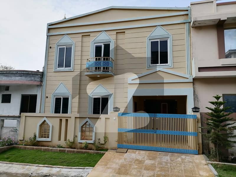 Korang Town House For sale Sized 6 Marla