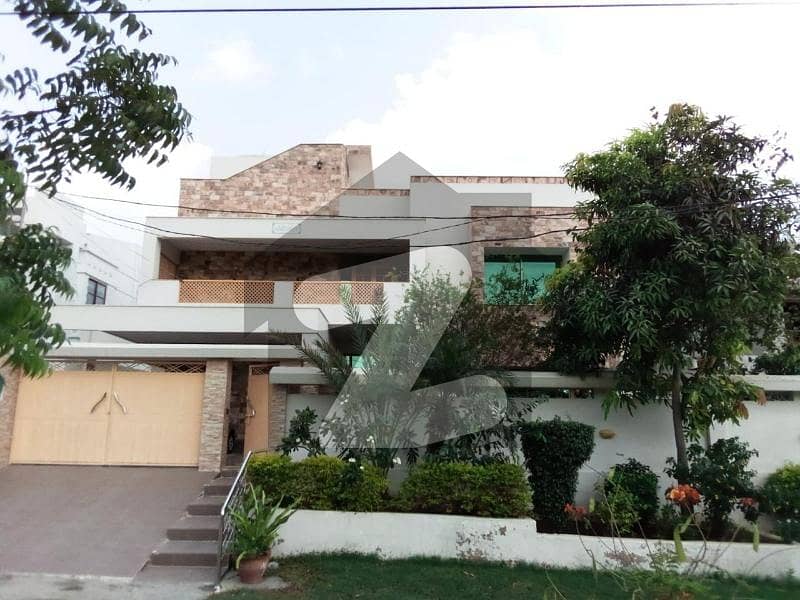 گلشنِ معمار گداپ ٹاؤن کراچی میں 6 کمروں کا 1.2 کنال مکان 6.25 کروڑ میں برائے فروخت۔