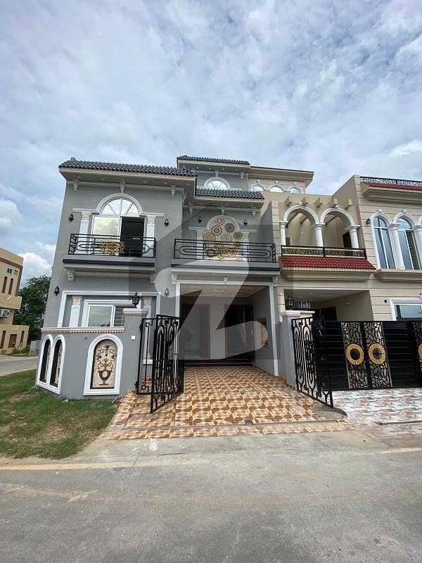 5 Marla Brand New Luxury Corner House For Sale In Park View City Lahore