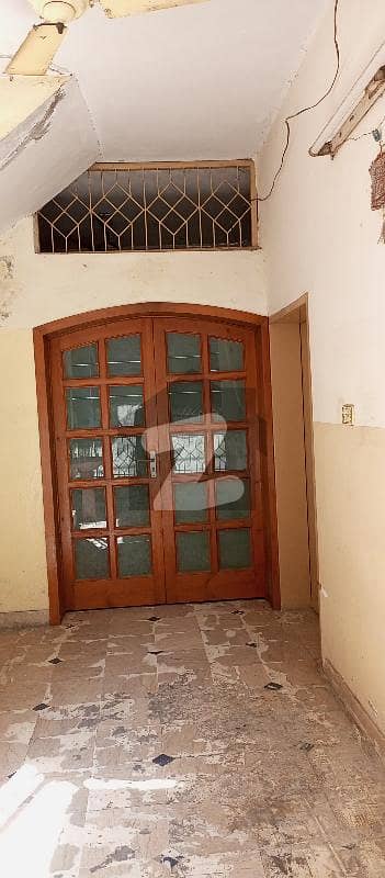 مکہ کالونی لاہور میں 6 کمروں کا 4 مرلہ مکان 1.1 کروڑ میں برائے فروخت۔