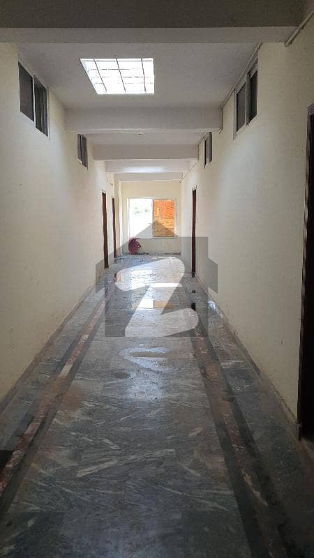 2 Bedrooms Floor For Bachelors Available