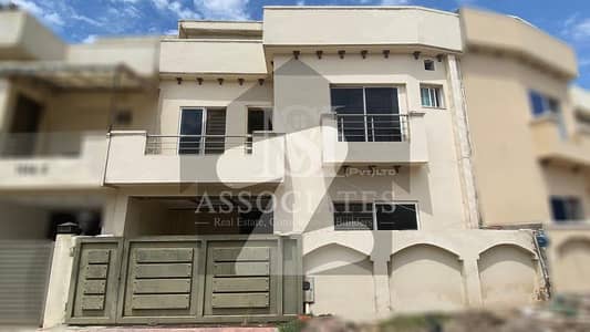 Bahria Town Phase 8 - Ali Block House Available For Rent