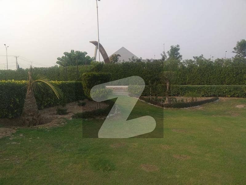 فضائیہ ہاؤسنگ سکیم لاہور میں 40 کنال فارم ہاؤس 2 لاکھ میں کرایہ پر دستیاب ہے۔