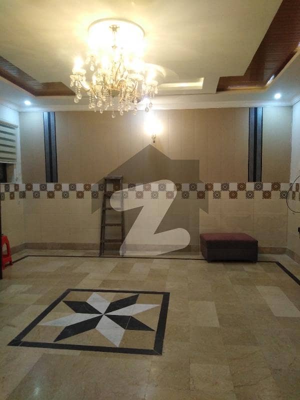 پشاور روڈ راولپنڈی میں 2 کمروں کا 7 مرلہ زیریں پورشن 30 ہزار میں کرایہ پر دستیاب ہے۔