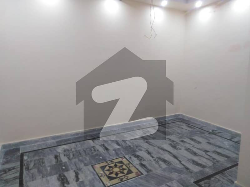سیف آباد فیصل آباد میں 3 کمروں کا 3 مرلہ مکان 45 لاکھ میں برائے فروخت۔