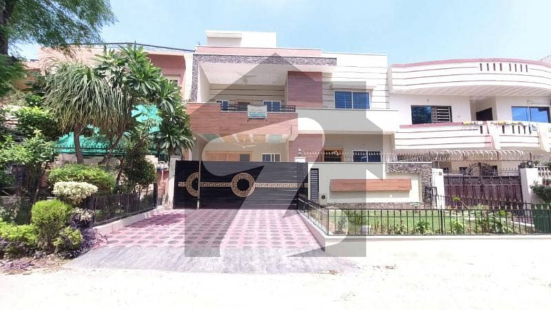 VIP 10 Marla House Dimension 35x70 Brand New G-13 1 Islamabad Available