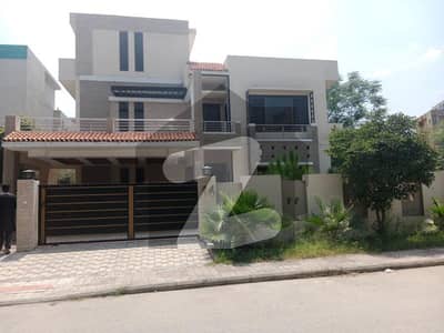 1 Kanal Luxurious House Available For Sale In Dha - 2 Sector - D