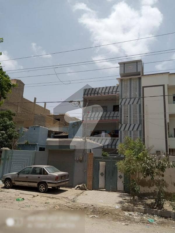 نارتھ کراچی - سیکٹر 4 نارتھ کراچی کراچی میں 8 کمروں کا 5 مرلہ مکان 1.55 کروڑ میں برائے فروخت۔