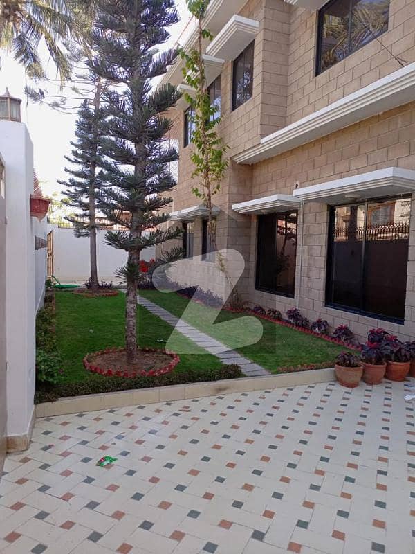 DHA PHASE 7 BUNGALOW FOR SALE 2 UNIT SMALL BASEMENT