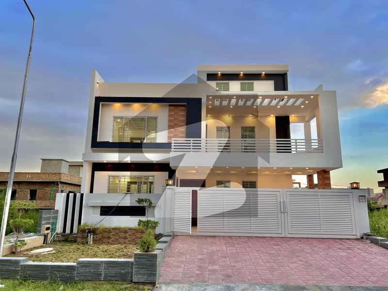 14 Marla Luxury House For Sale In G-13 Islamabad