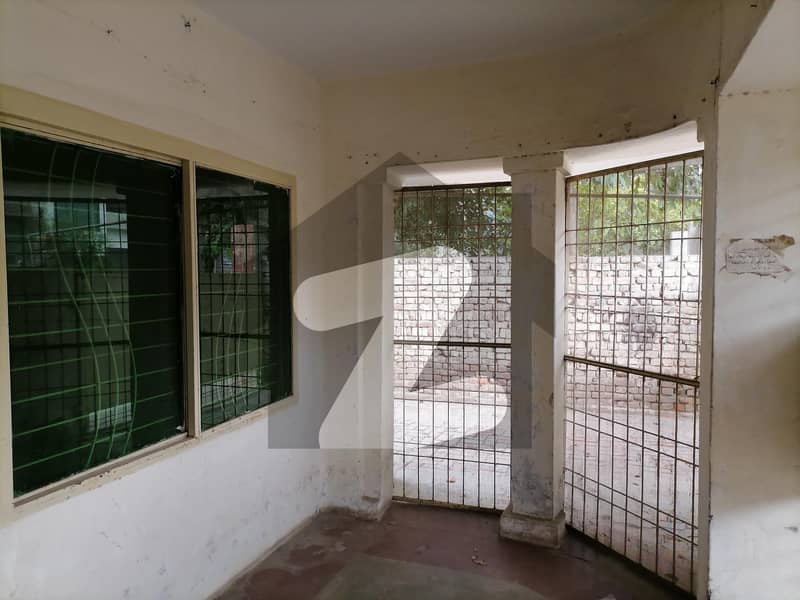 House For sale Is Readily Available In Prime Location Of Officers Colony