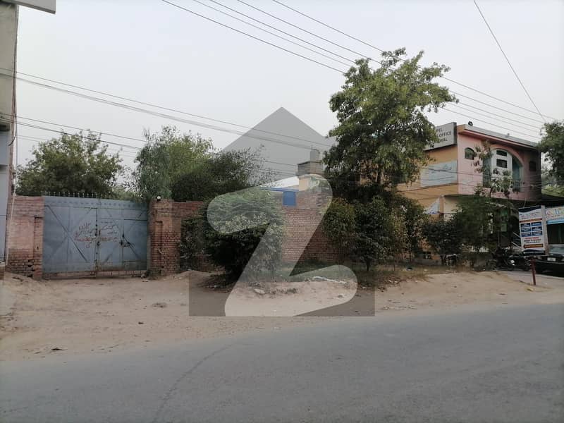 Plot For Sale Located In Civil Line Near District Court Sahiwal.