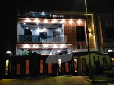 10 Marla Beautiful House for sale in Master City Gujranwala