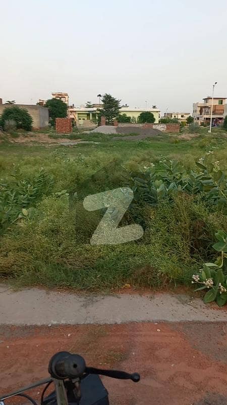 لاہور - شیخوپورہ - فیصل آباد روڈ شیخوپورہ میں 10 مرلہ رہائشی پلاٹ 46 لاکھ میں برائے فروخت۔