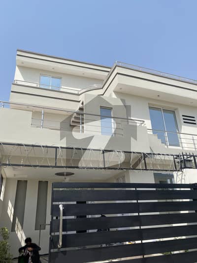 House Is Available For Sale In Awt - Block D