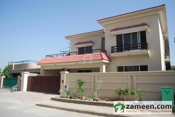 2 Kanal Old Construction House For Sale With Back Yard