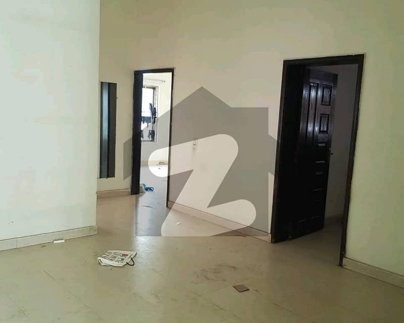 10 MARLA TILED FLOORING UPPER PORTION IS AVAILABLE FOR RENT, SEPARATE ENTRANCE