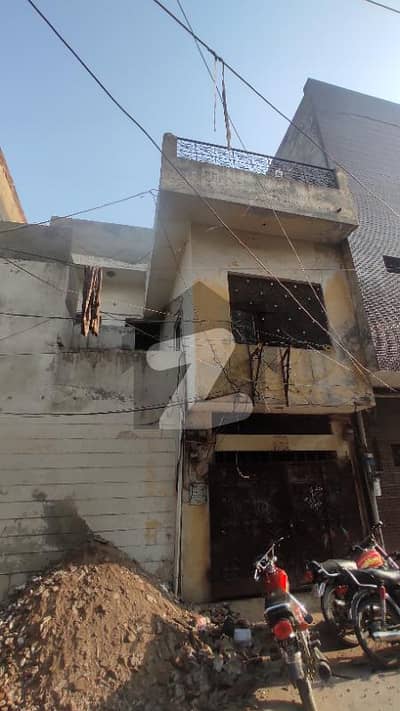 آؤٹ فال روڈ لاہور میں 11 کمروں کا 5 مرلہ مکان 1.5 کروڑ میں برائے فروخت۔