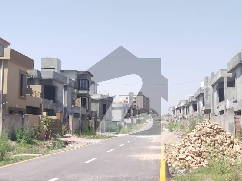 30x60 Grey Structure House Available For Sale PHAF Officers Residencia