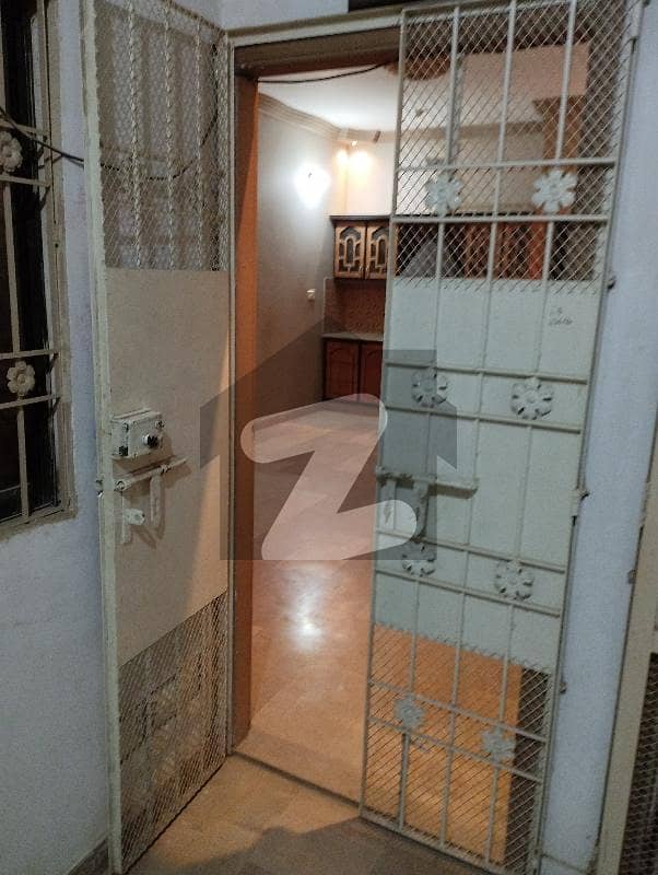Nazimabad 5 No 5e 2nd Floor Portion