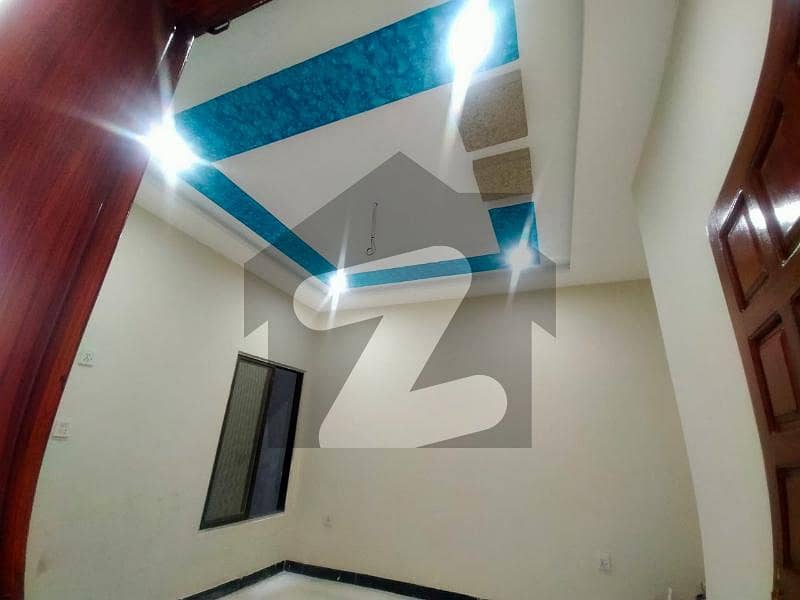 ایم پی سی ایچ ایس ۔ ملٹی گارڈنز بی ۔ 17 اسلام آباد میں 3 کمروں کا 5 مرلہ مکان 45 ہزار میں کرایہ پر دستیاب ہے۔