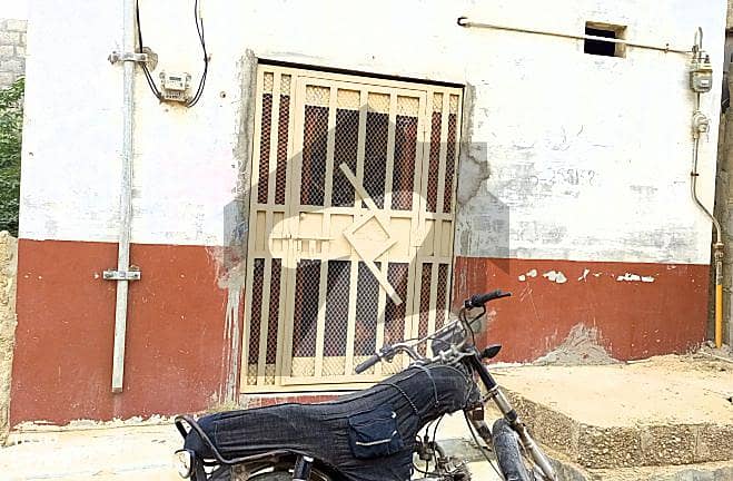 گلشنِ ضیاء گداپ ٹاؤن کراچی میں 1 کمرے کا 2 مرلہ مکان 30 لاکھ میں برائے فروخت۔