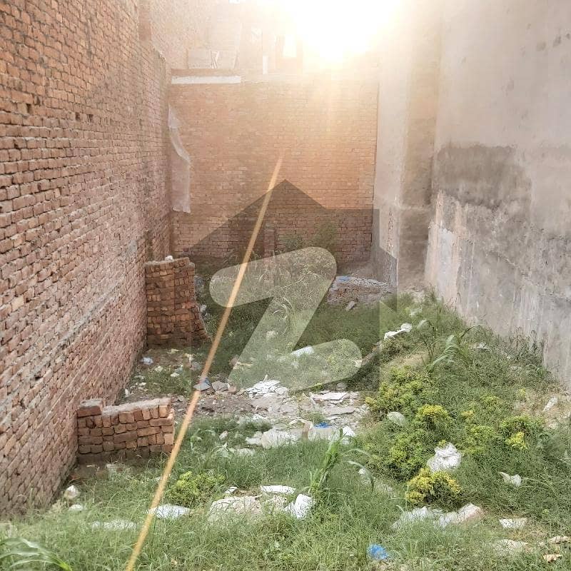 شاہ پور کانجرہ لاہور میں 3 مرلہ رہائشی پلاٹ 10 لاکھ میں برائے فروخت۔