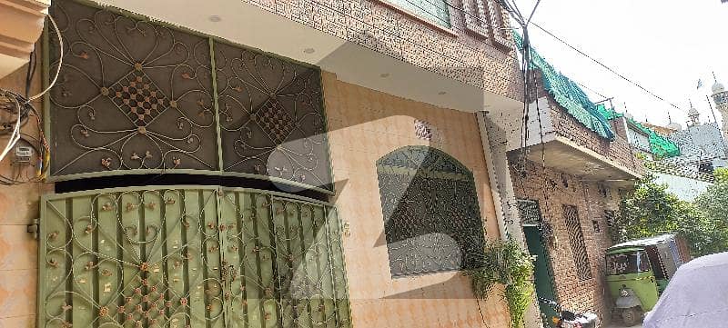 1575 Square Feet Lower Portion In Lahore Is Available For Rent