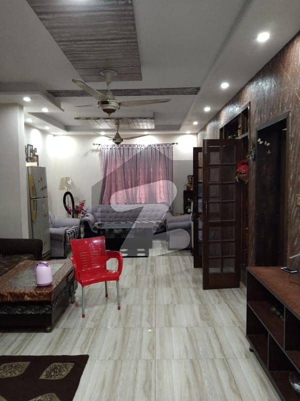 فیصل ٹاؤن ۔ بلاک ڈی فیصل ٹاؤن لاہور میں 5 کمروں کا 7 مرلہ مکان 2.5 کروڑ میں برائے فروخت۔