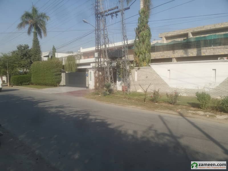 1 Kanal Out Class Location Double Storey Bungalow For Sale