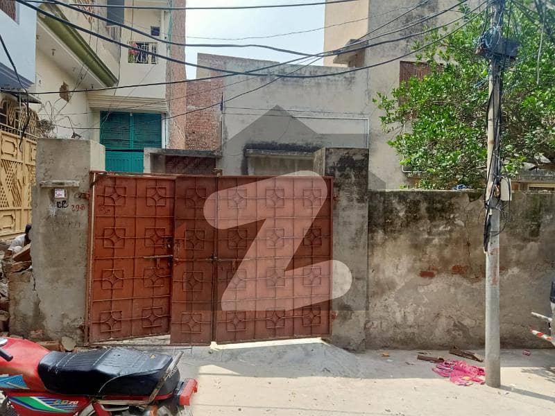 بسطامی روڈ سمن آباد لاہور میں 1 کمرے کا 6 مرلہ مکان 1.2 کروڑ میں برائے فروخت۔