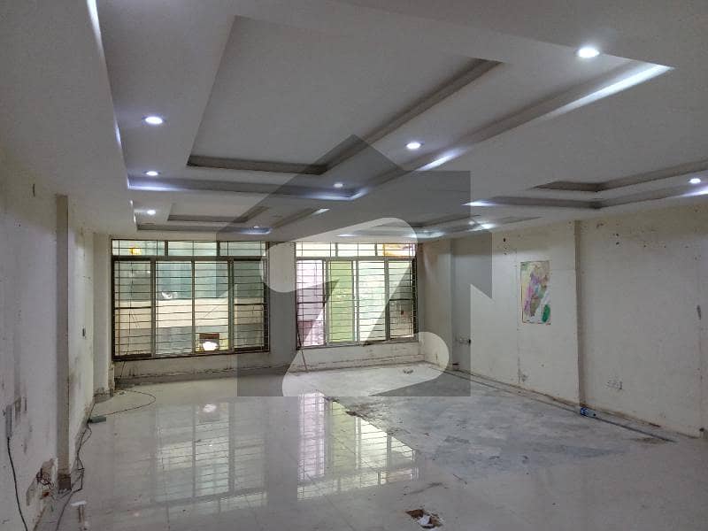 F-11 Markz Islamabad 900 Sq. ft Office Space For Rent Frist Floor Prime Location