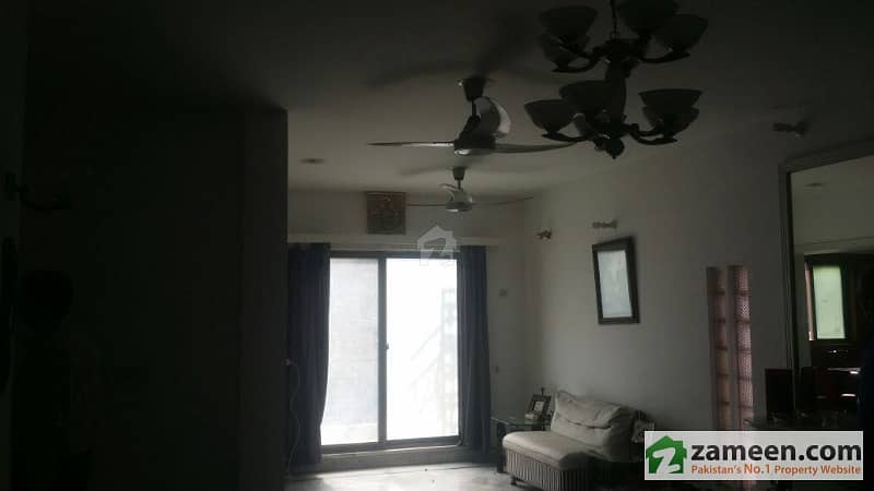 7 Marla Flat For Rent